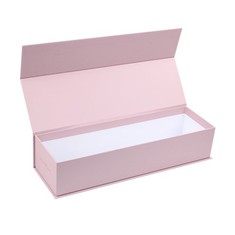 De rosas a magnetic a kahon ti regalo nga addaan iti laso .